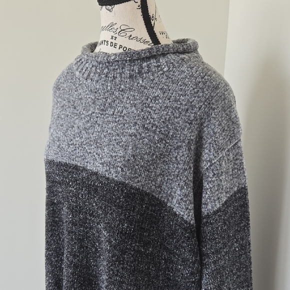 White Stag Charcoal and Black Turtleneck Sweater - Picture 4 of 5